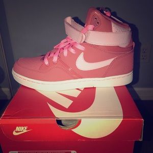 Never worn Nike High Tops